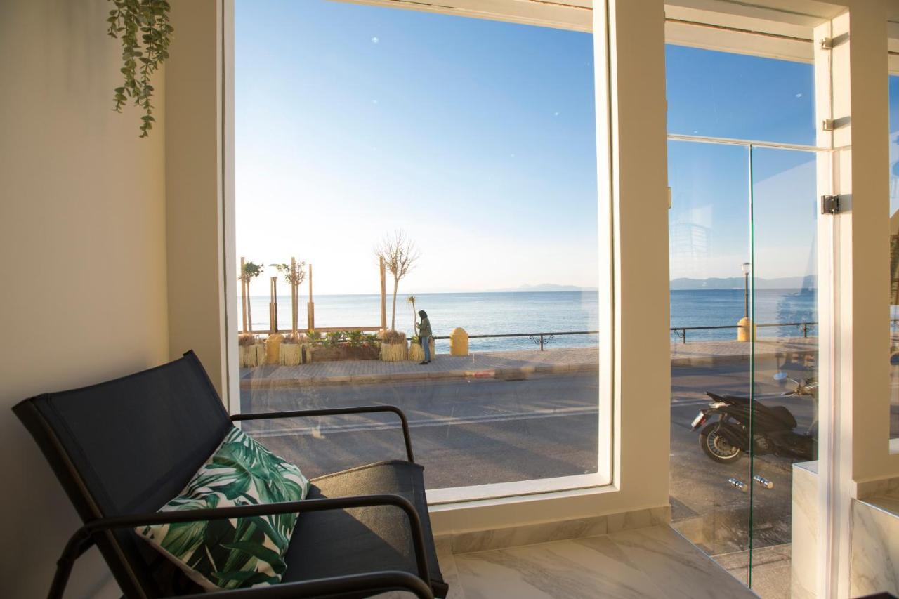Sea Side Apartment *