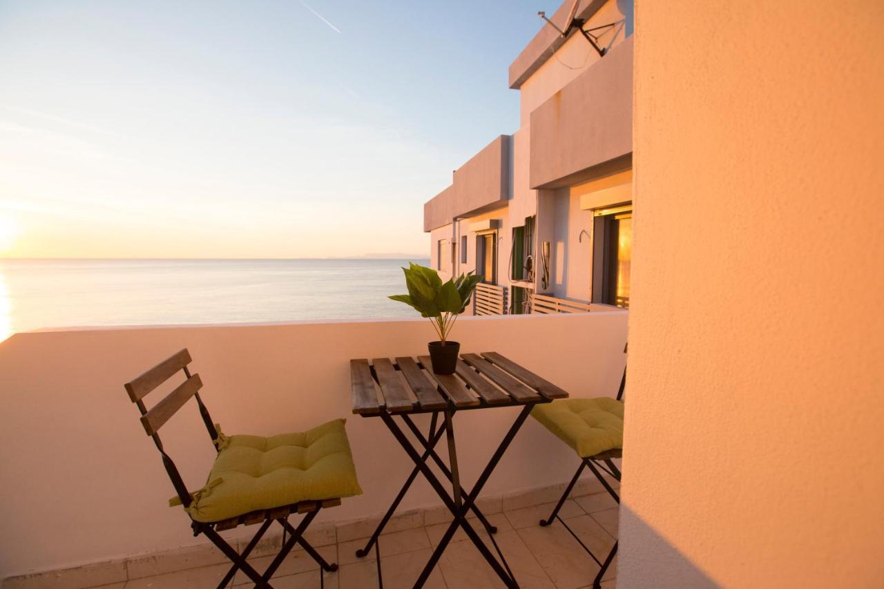 Sea Side Apartment *